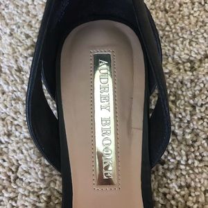 Audrey Brooke black pointed toe flats